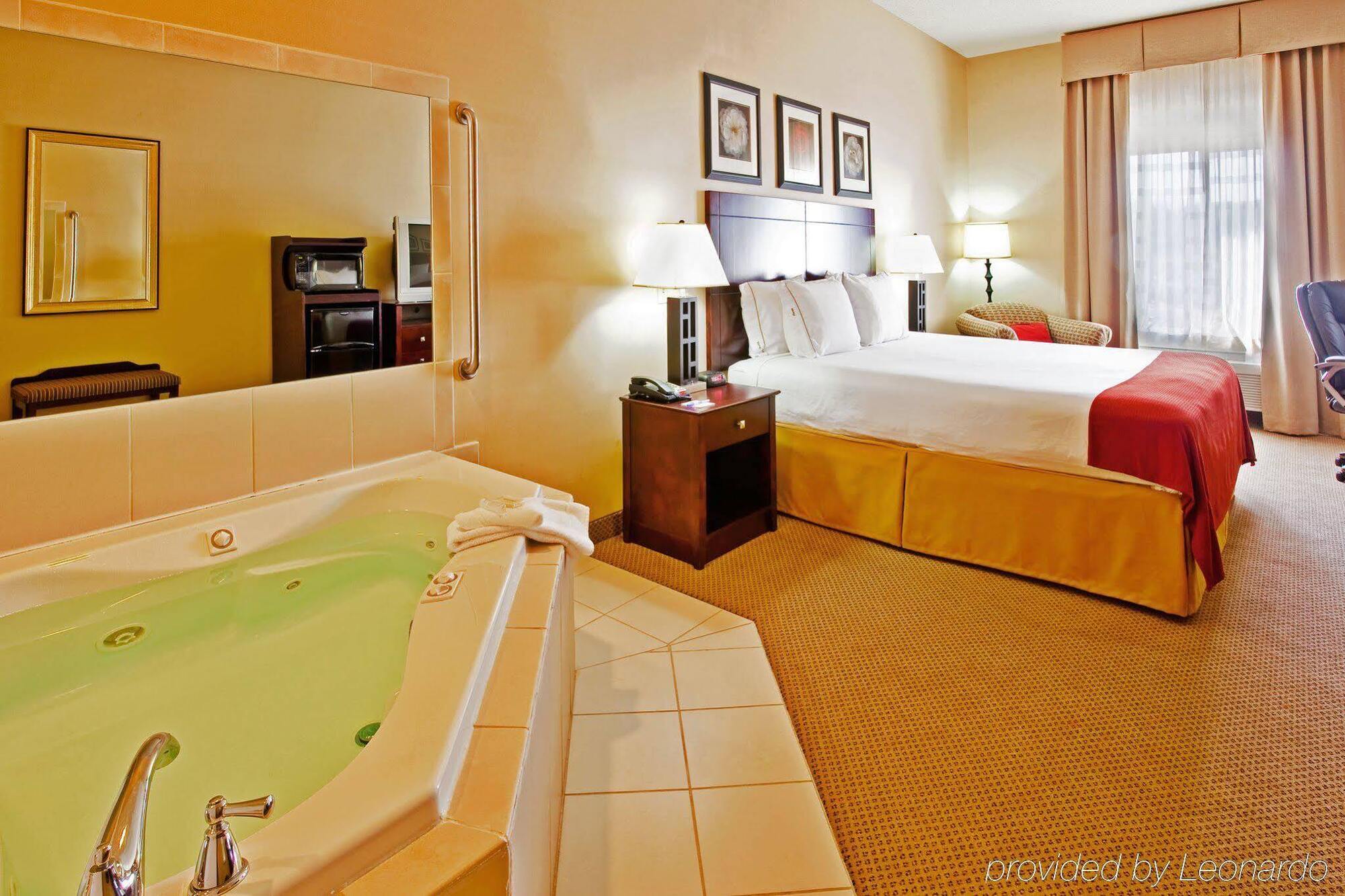 Holiday Inn Express Hotel & Suites Dickson, An Ihg Hotel מראה חיצוני תמונה